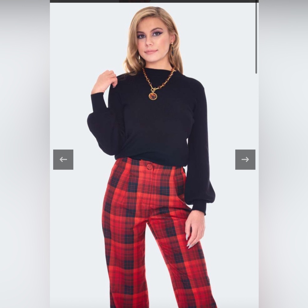 Plaid red trousers